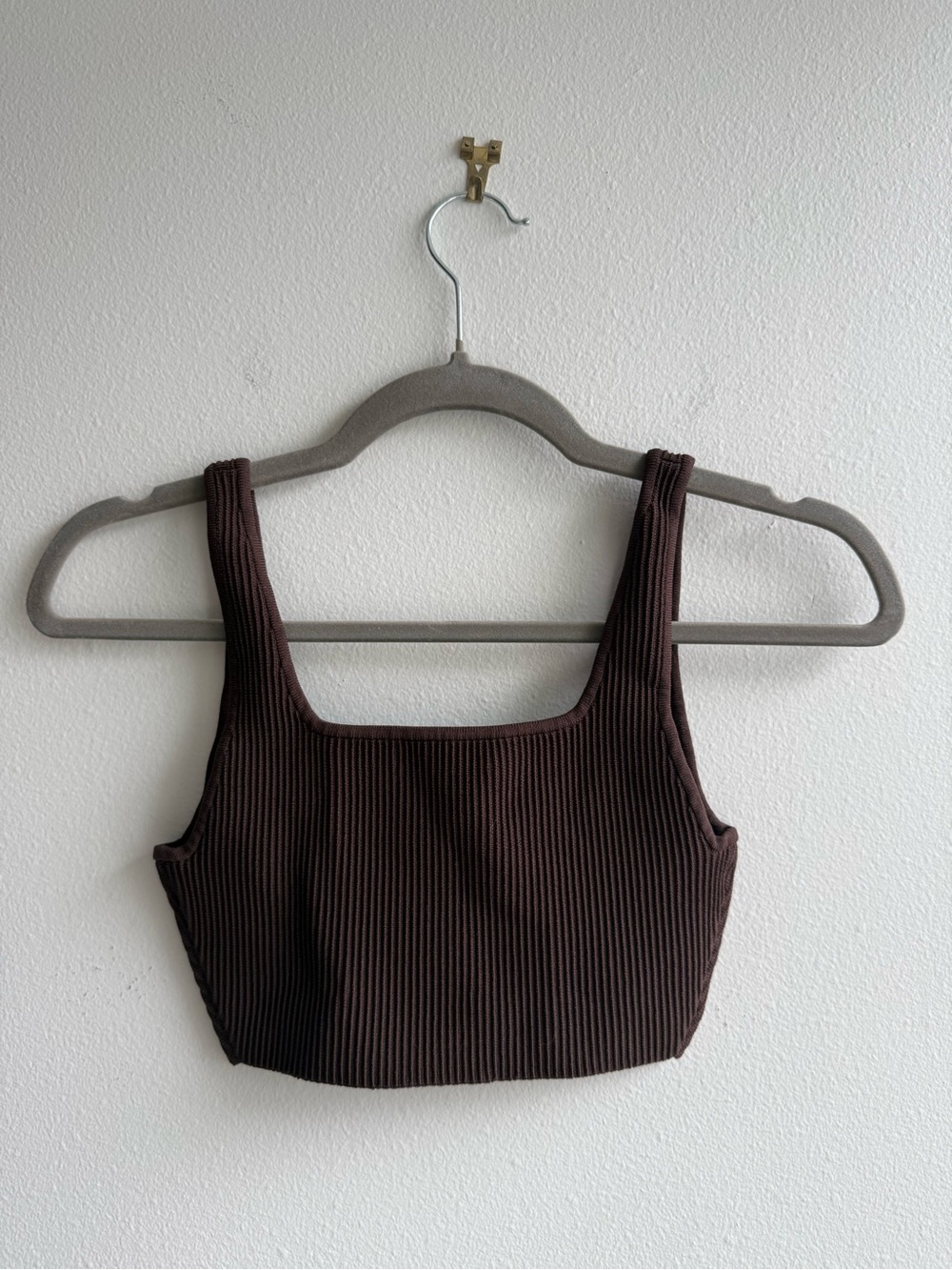 Babaton Ribbed sculpt knit Square-Neck Crop Top - Dark Brown - Picture 2 of 3